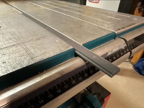 Pair makita mlt100n - pair, table