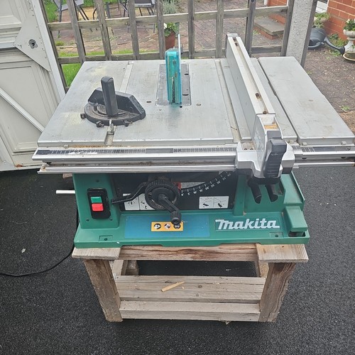 Makita 230v 2704 - table, saw